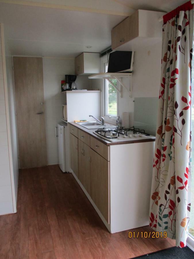 Les Mobile Home De Kerroyal Garlan Εξωτερικό φωτογραφία