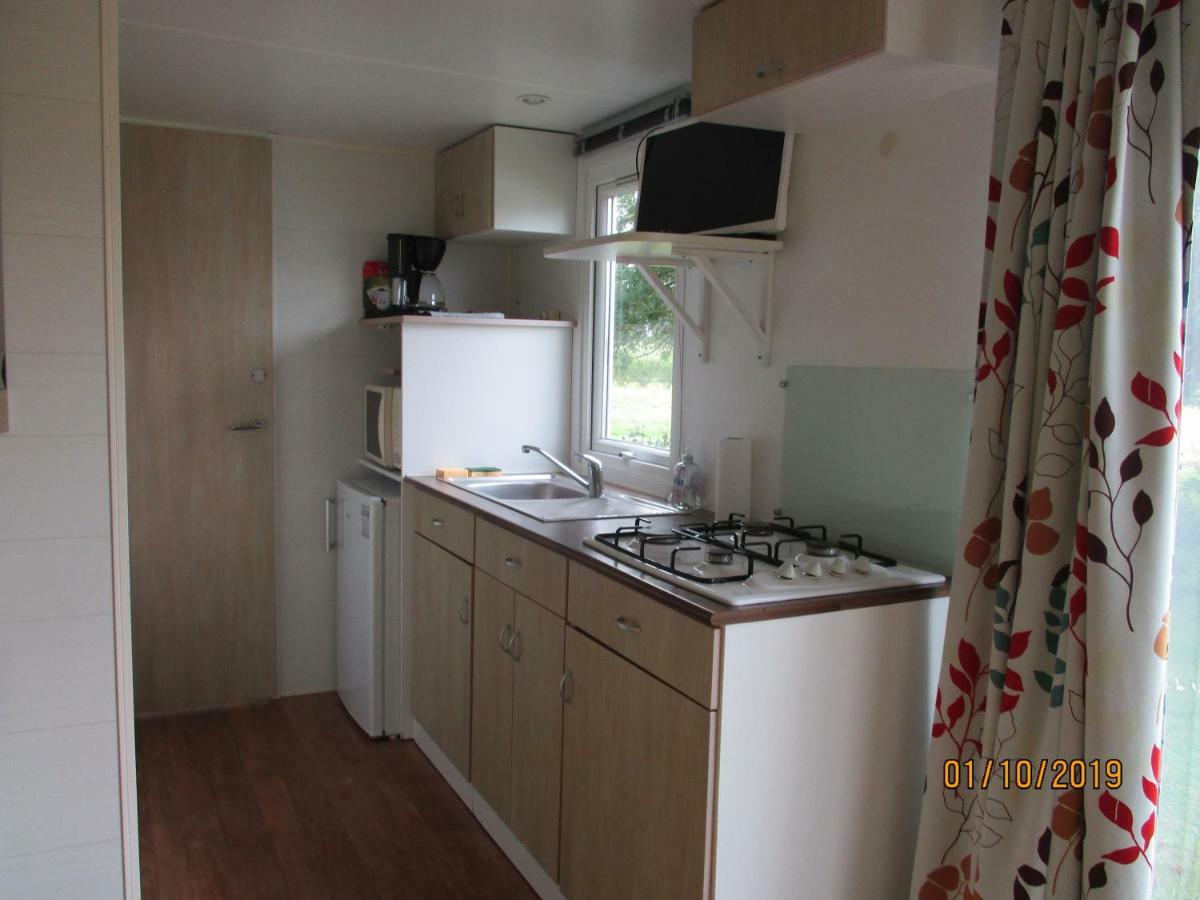 Les Mobile Home De Kerroyal Garlan Εξωτερικό φωτογραφία